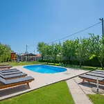In Croatia Near Blue & Red Lakes Casa vacanze Imotski