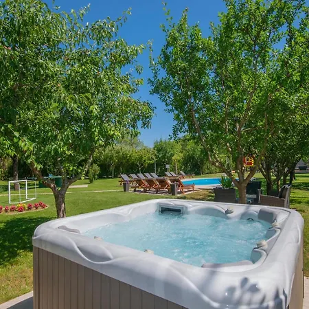 Large With Pool,bubble Bath And Fenced Garden * Imotski